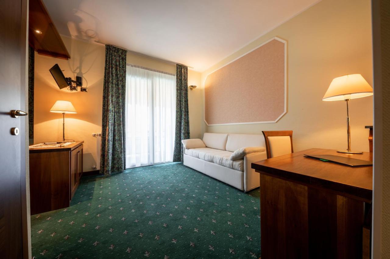 Hotel Elena Saint-Vincent Szoba fotó