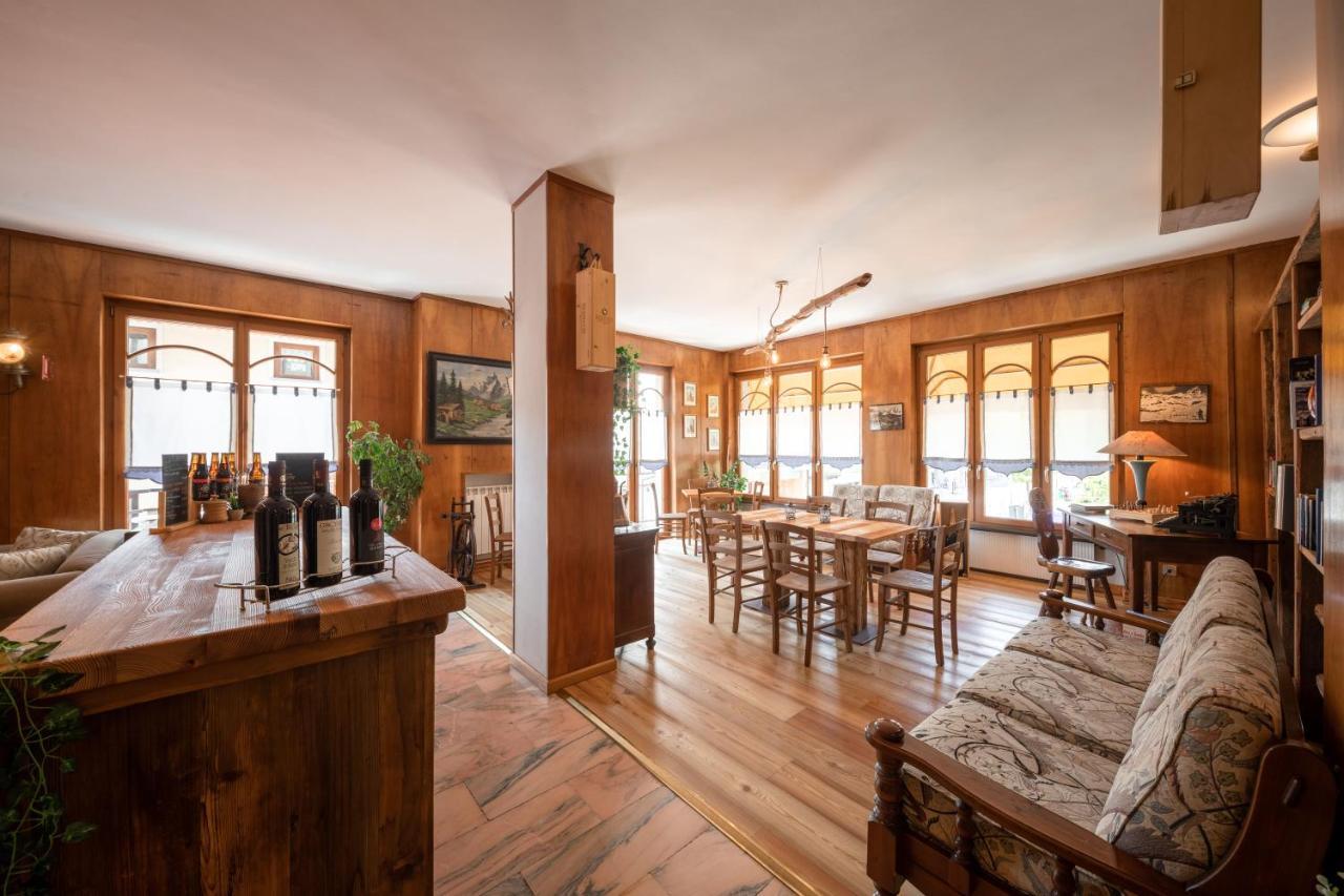 Hotel Elena Saint-Vincent Kültér fotó