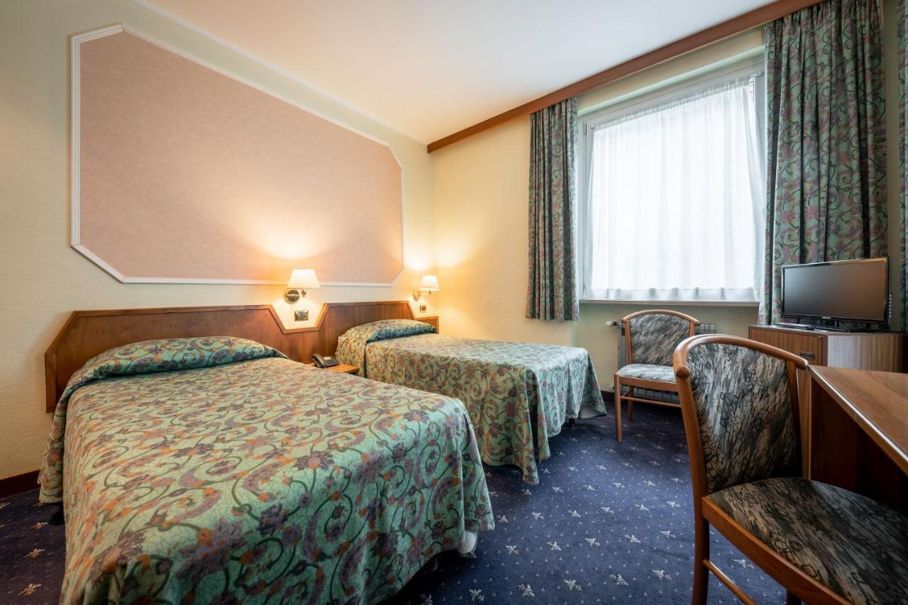 Hotel Elena Saint-Vincent Kültér fotó
