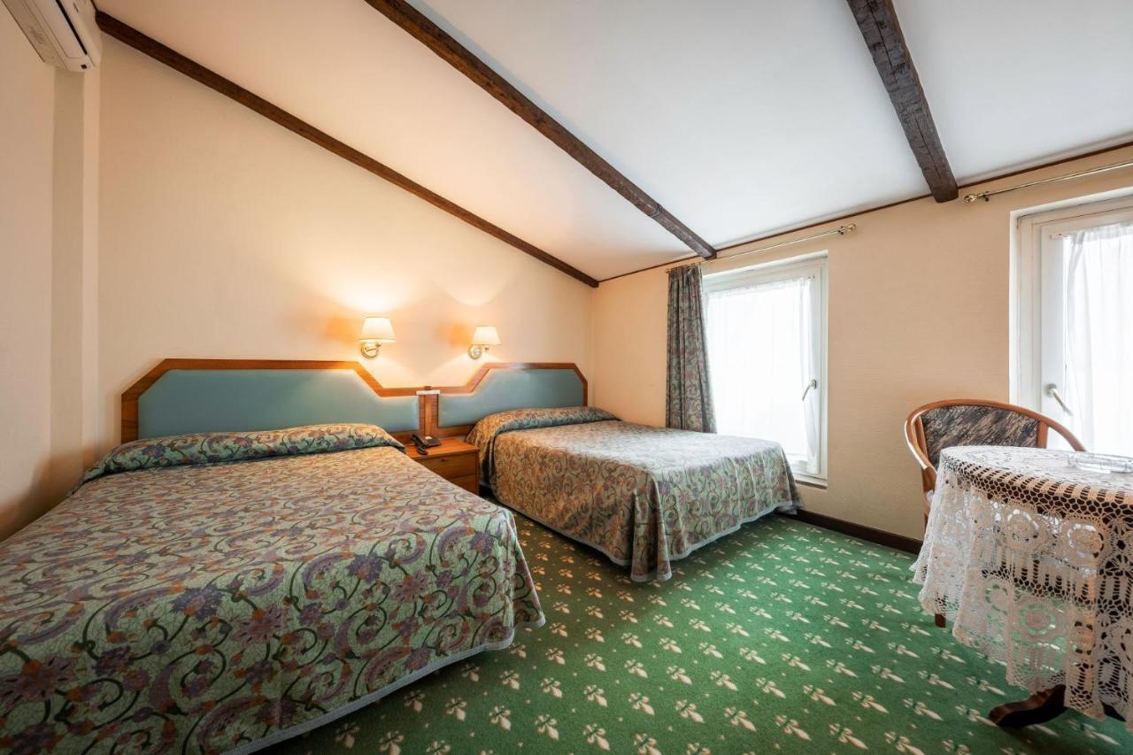 Hotel Elena Saint-Vincent Kültér fotó
