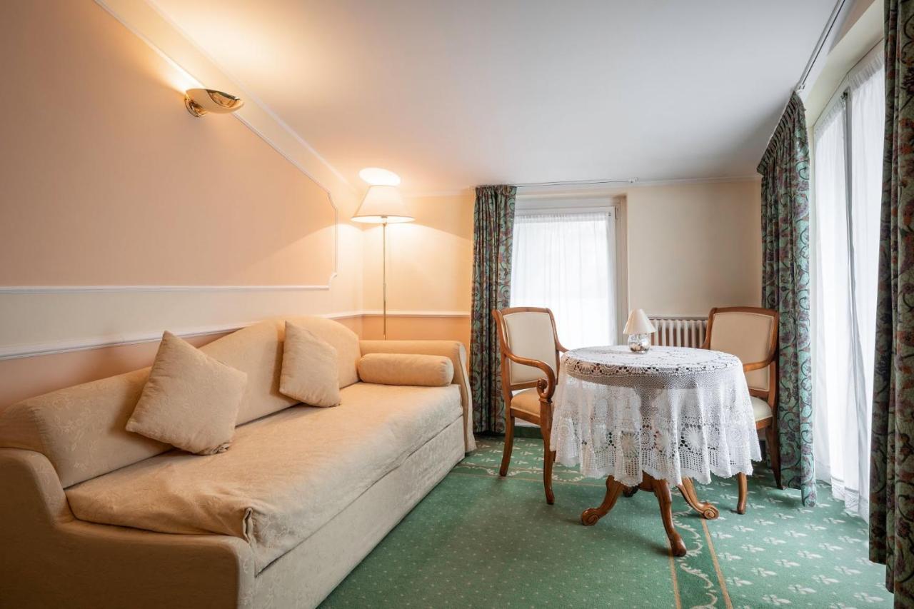 Hotel Elena Saint-Vincent Kültér fotó
