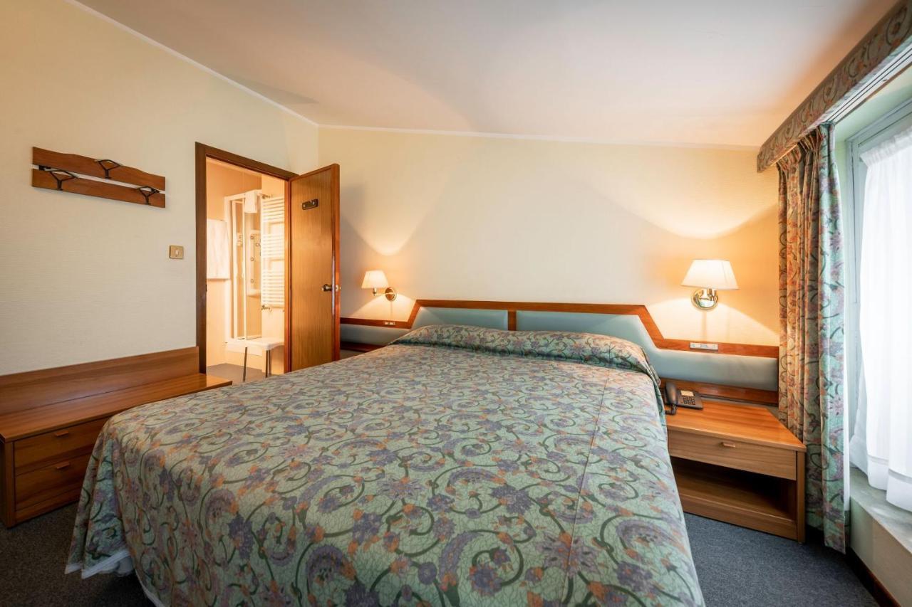 Hotel Elena Saint-Vincent Kültér fotó
